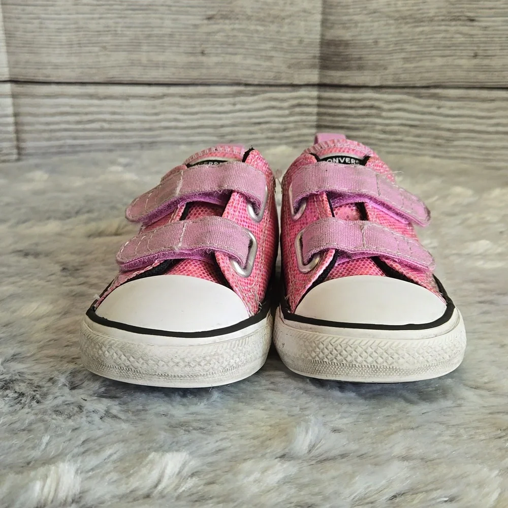 Converse Pink Sparkley Sneakers, Infant Girl Size 6, Great Condition